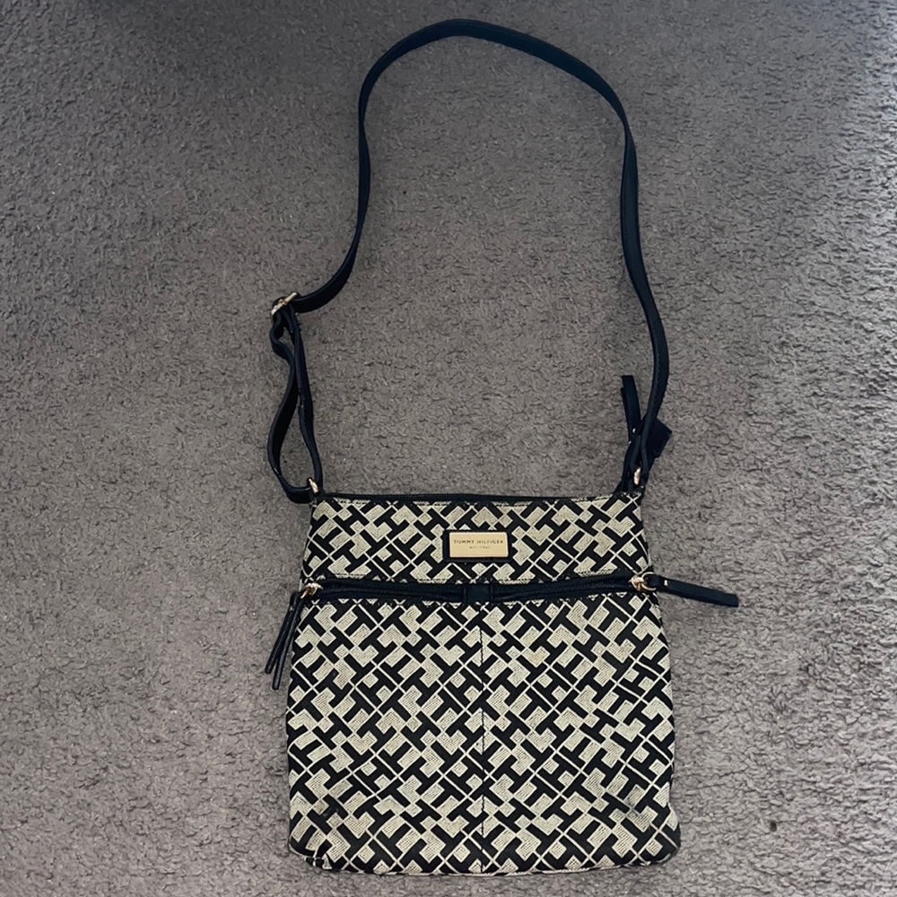 Tommy Hilfiger crossbody bag purse